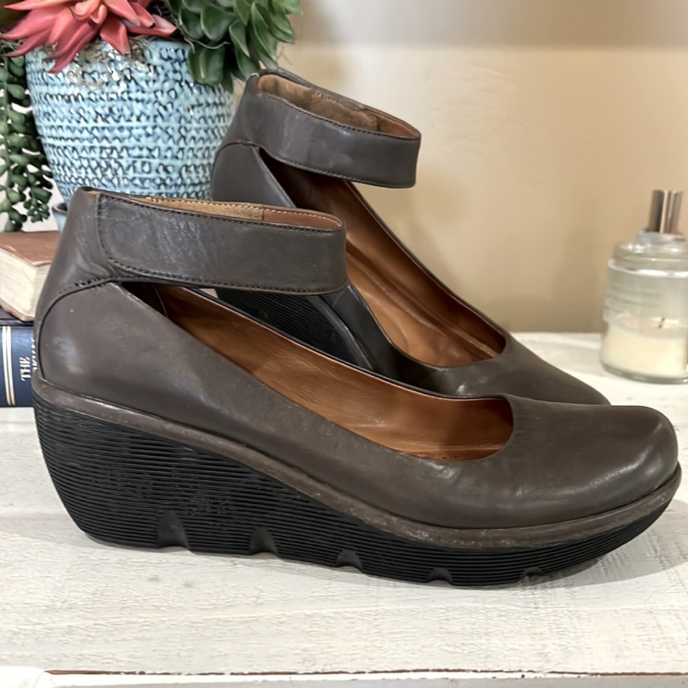 Clarks Artisan Leather Shoes